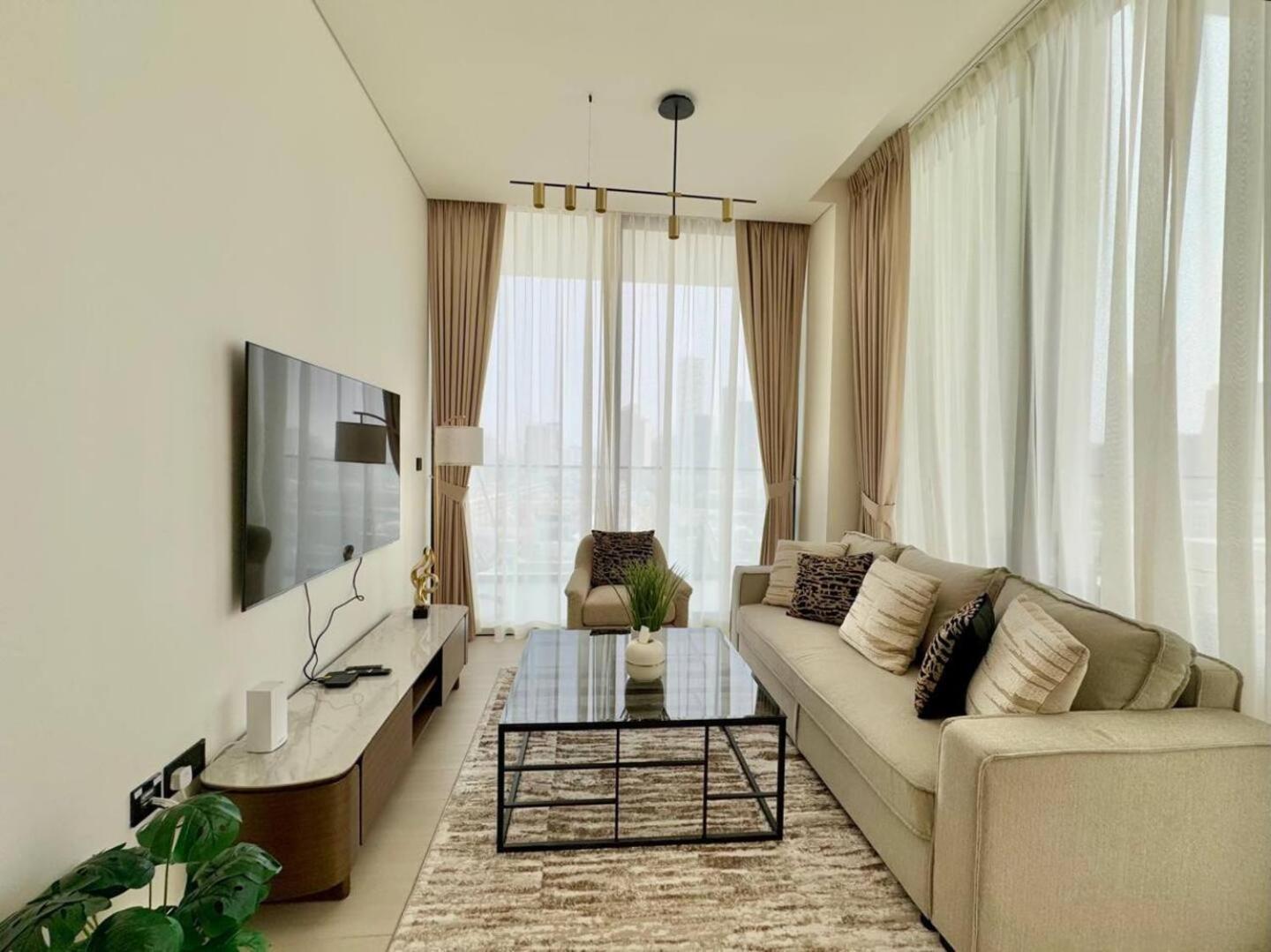 Luxurious 2br With Private Pool In Jvc Appartement Dubai